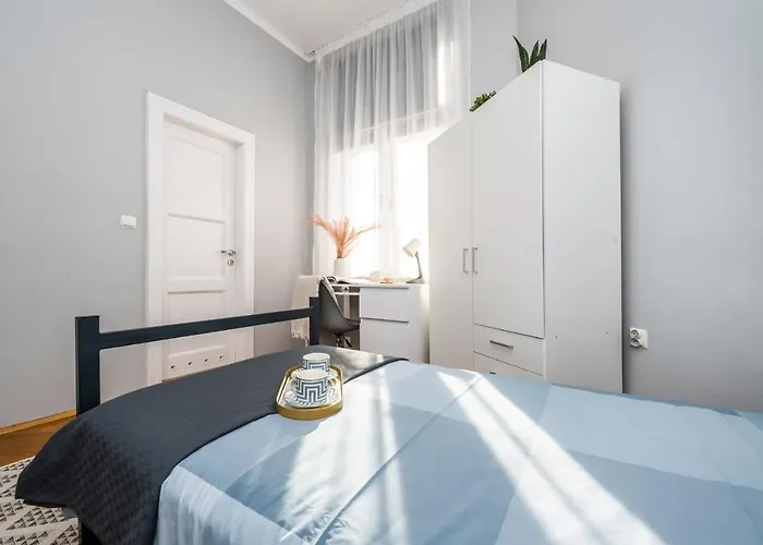 Private Bathroom King Room